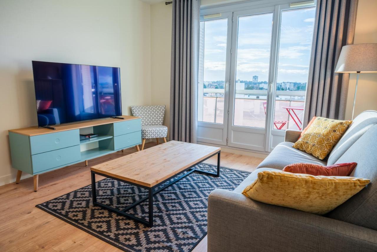 T2 De Standing Climatise Avec Parking Prive, Tram T2 T5, Hopitaux Est Apartment Bron Exterior photo
